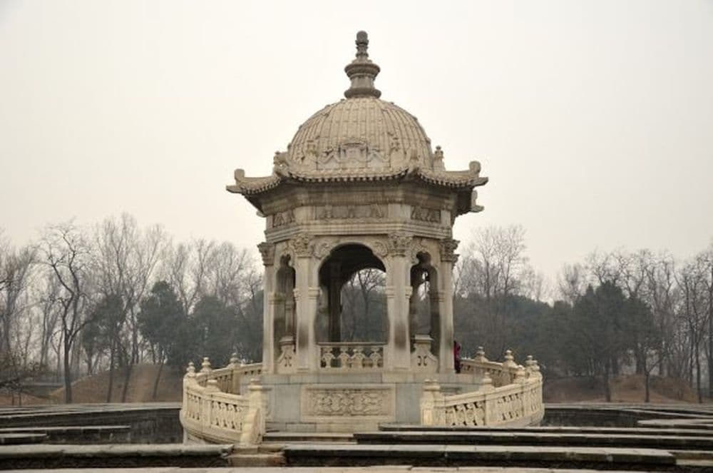 Der Alte Sommerpalast: Huanghuazhen Pavillon