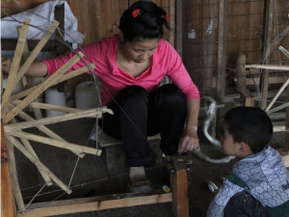Traditionelles Spinnen in Dimen
