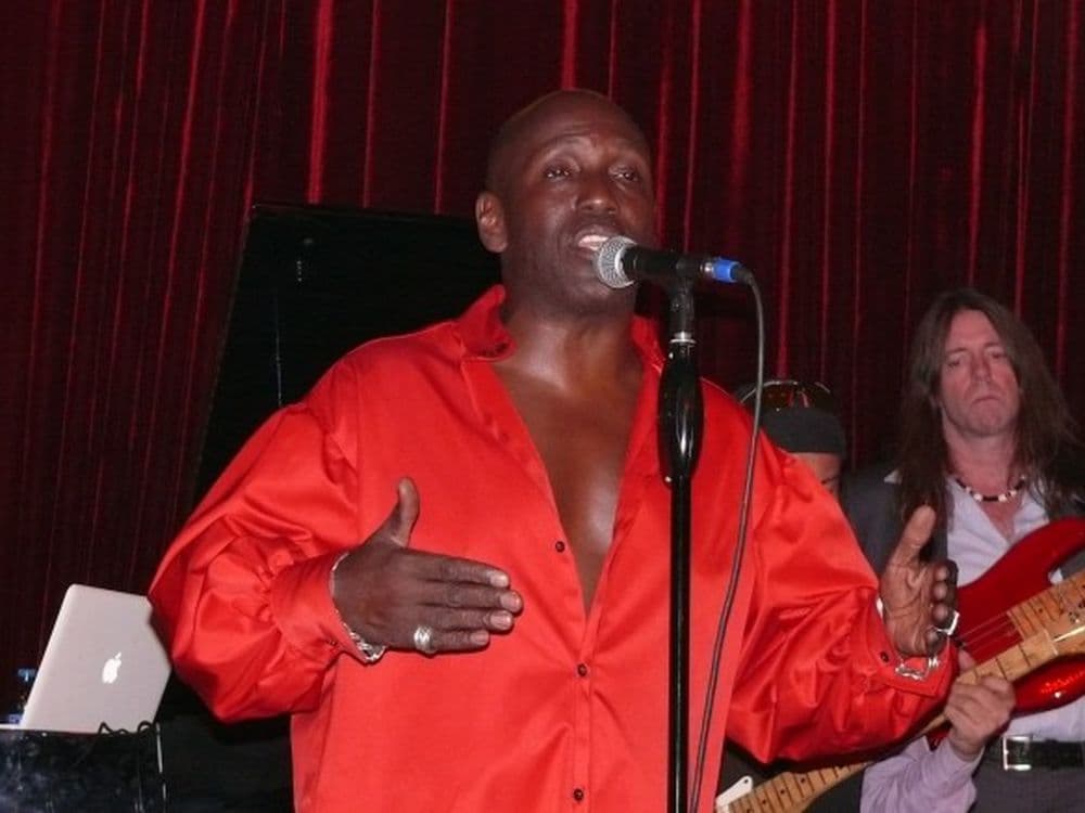 Carlton J. Smith brachte das House of Blues and Jazz zum brodeln.