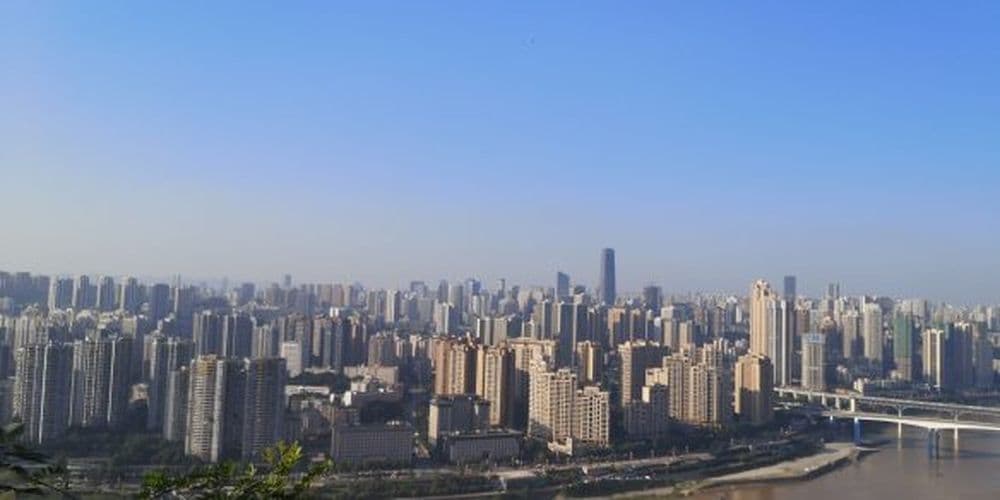 China mit Yangtze: In Chongqing wird das Kreuzfahrtschiff bestiegen