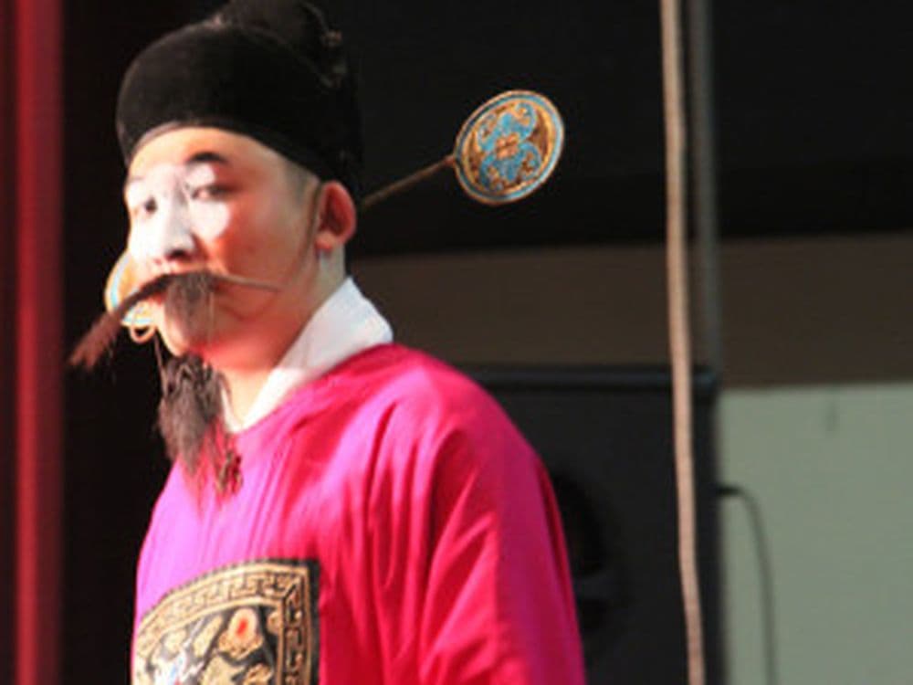 Schauspieler der Peking Oper kurz vor dem Auftritt