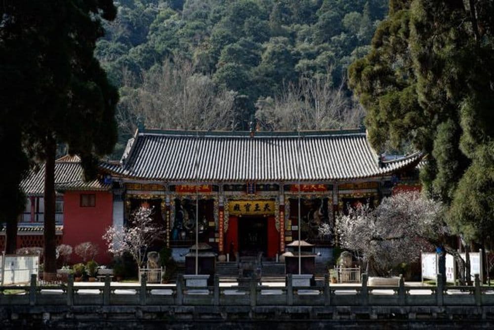 Tempel