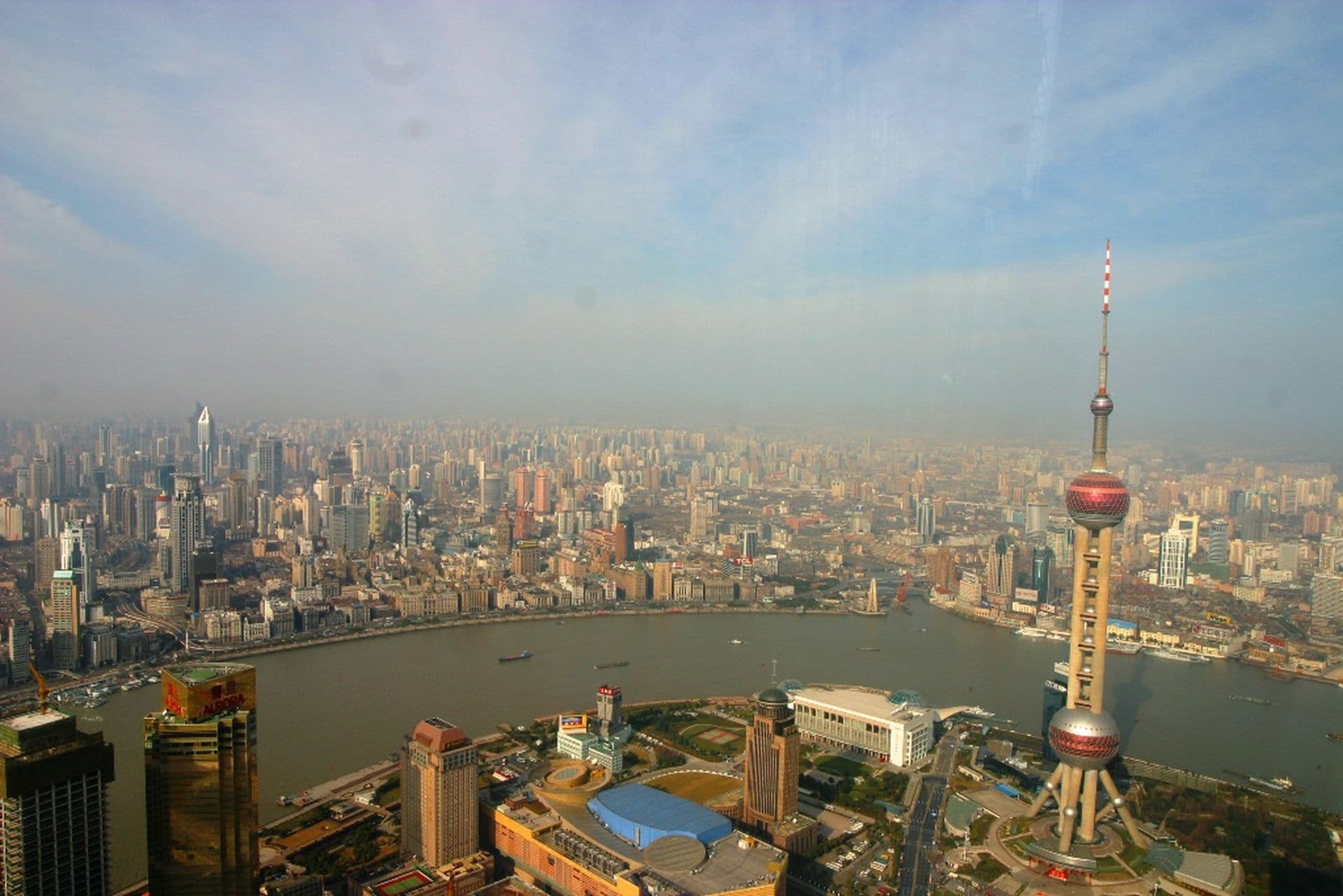 Neuer Skywalk am Jin Mao Tower in Shanghai eröffnet
