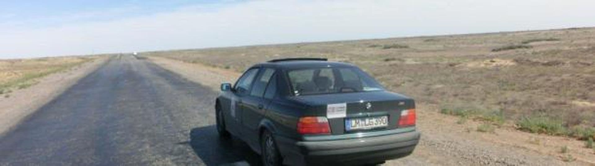 Mit Hi-Tech durch Wüstenlandschaften und Fahrstunden für unterwegs