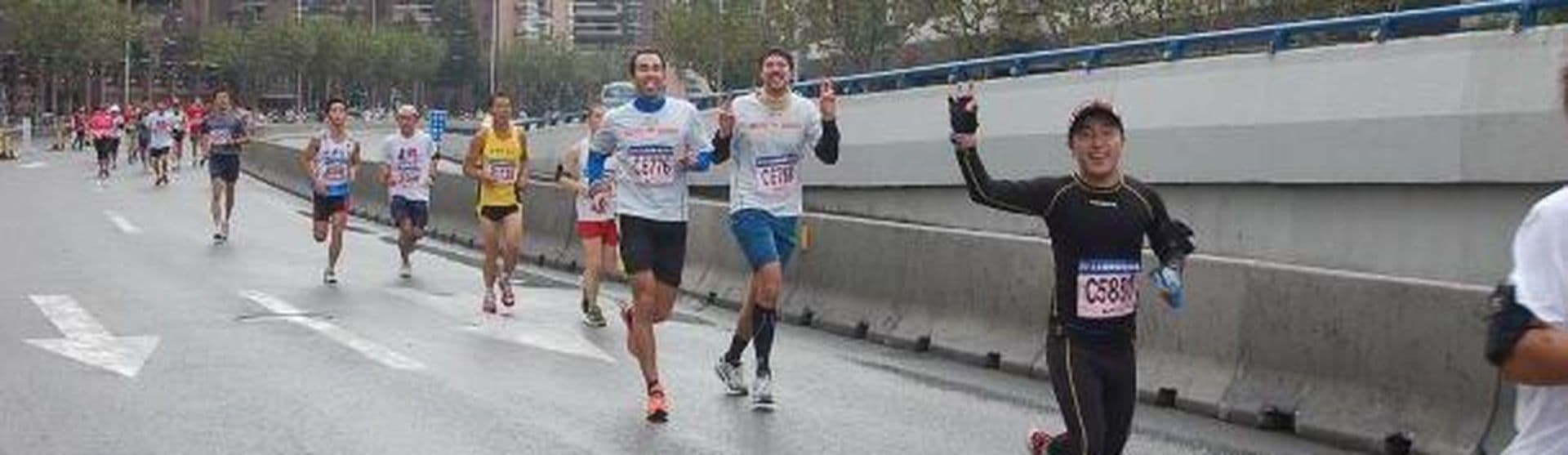Tischgespräch: Christoph Albrecht berichtet über seine Erfahrungen beim Shanghai Marathon 2012
