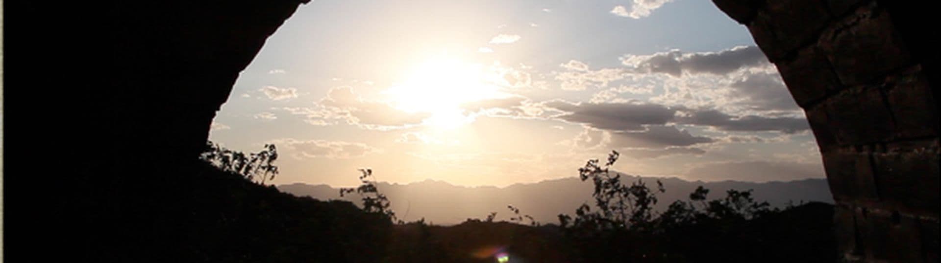 Augenblick, China: Mit China Tours zum Sonnenuntergang auf der Großen Mauer