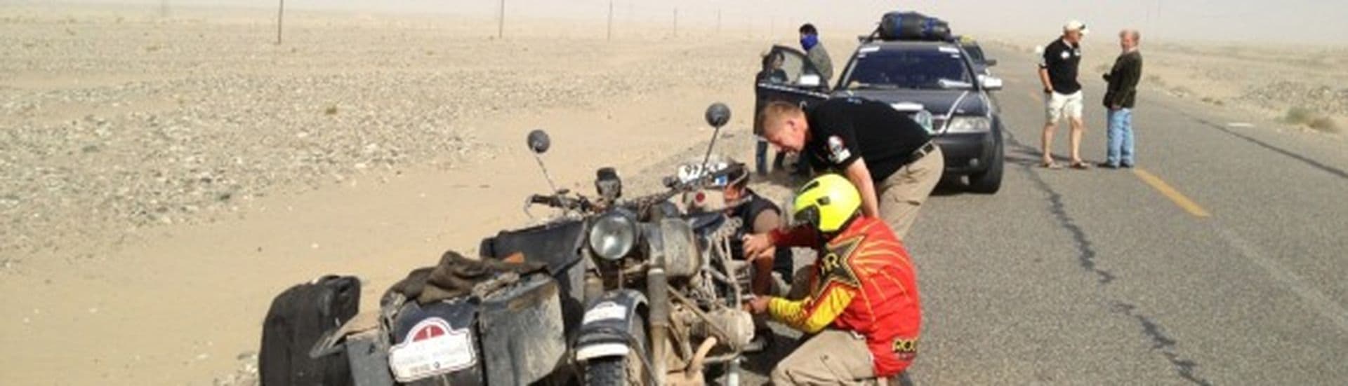 New Silk Road: Impressionen aus der Sicht des „Besenwagens“ B2 mit unserem Mechaniker Jan