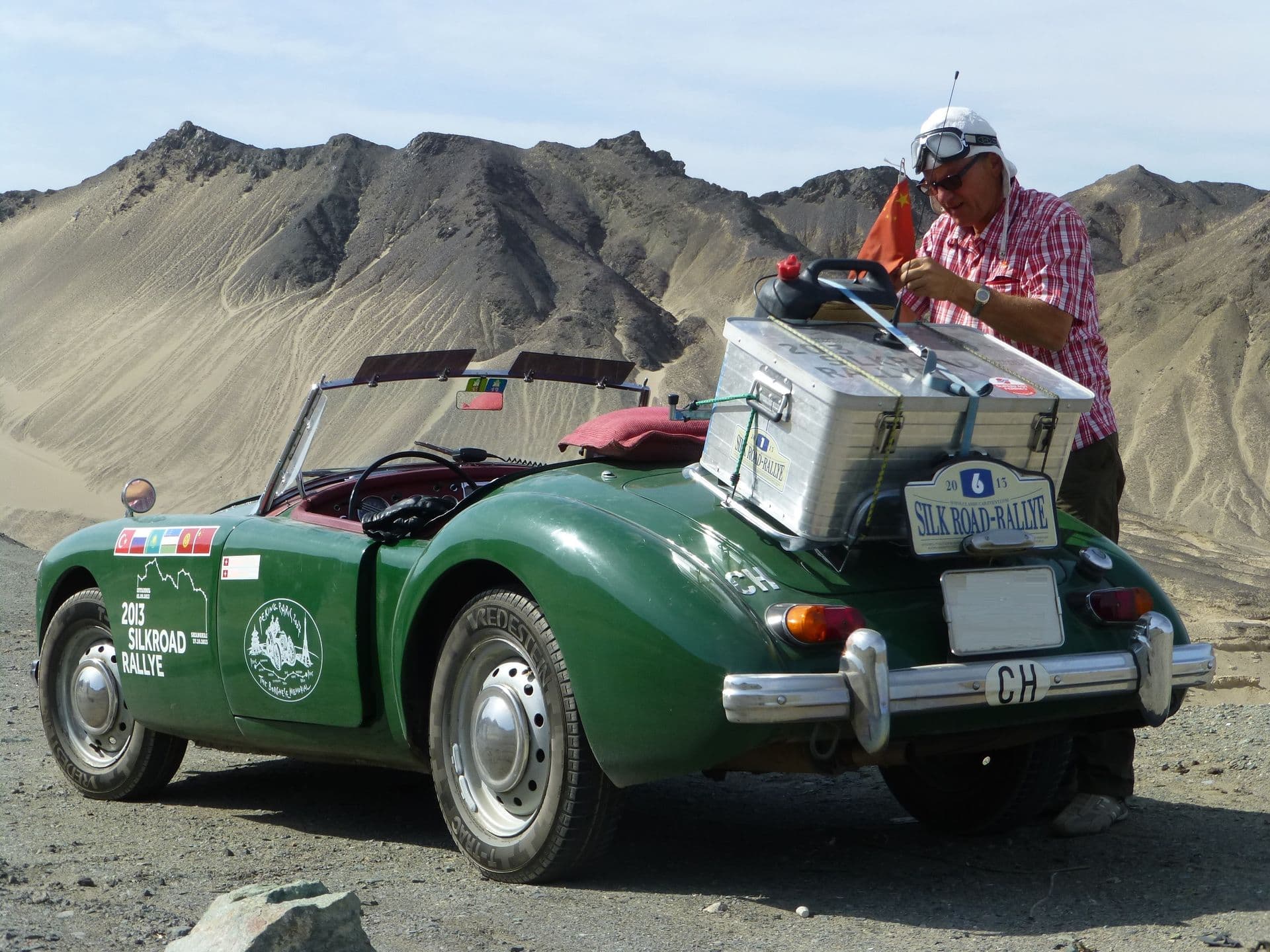 Hamburg-Hongkong 2018: Team 10 der Tibet-Oldtimerrallye