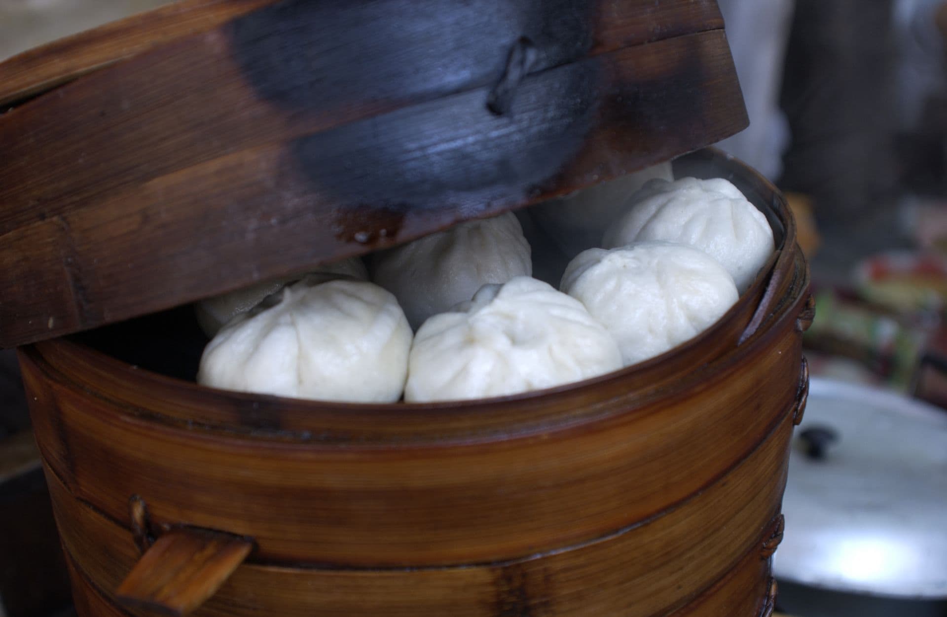 Baozi Rezept: Hefeteigtaschen mit drei möglichen Füllungen