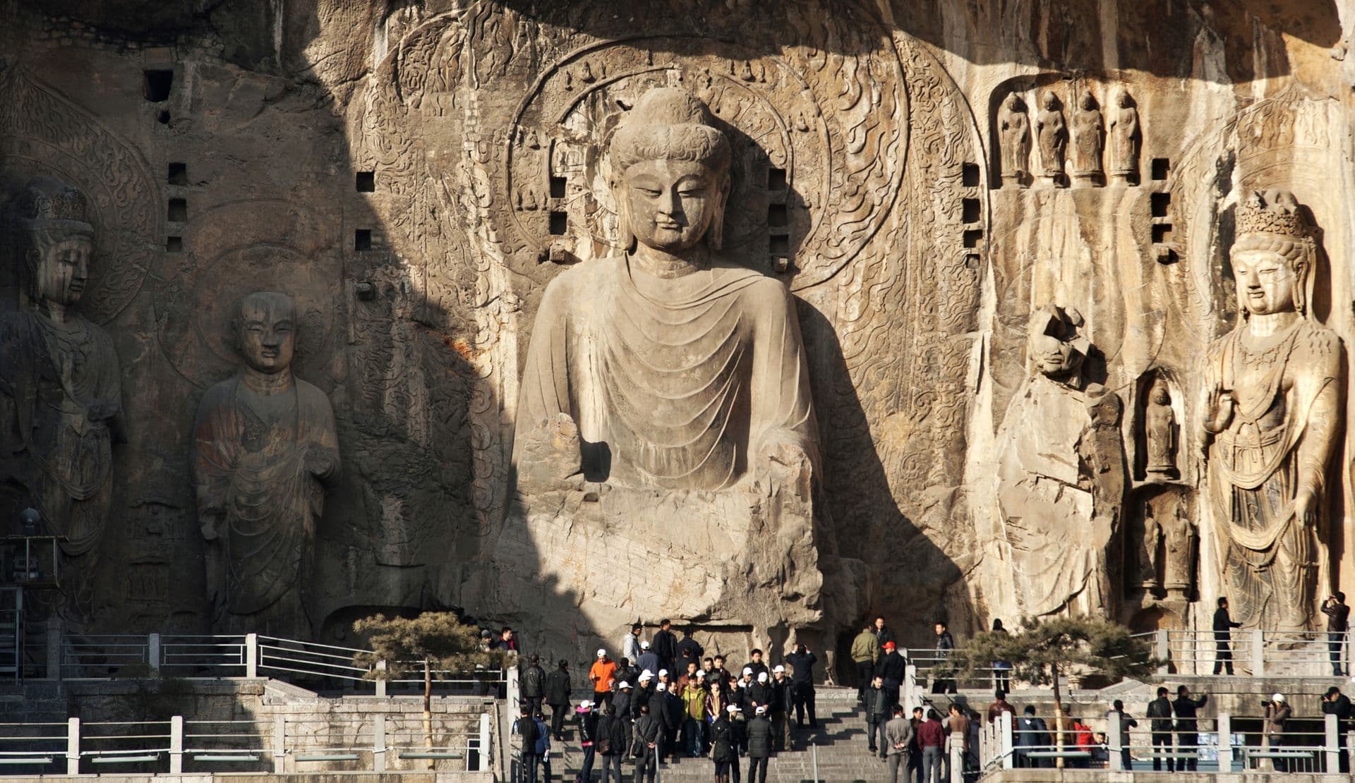 Die Longmen Grotten bei Luoyang