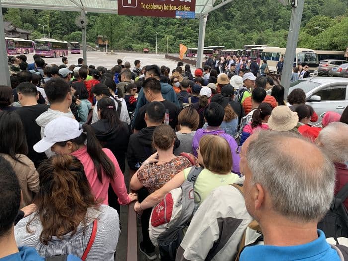 Im Zhangjiajie-Gebirge gibt es