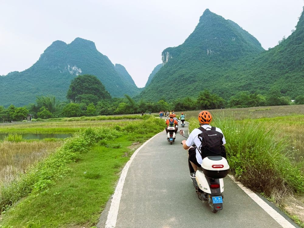 cth: bike and escooter tour Yangshuo