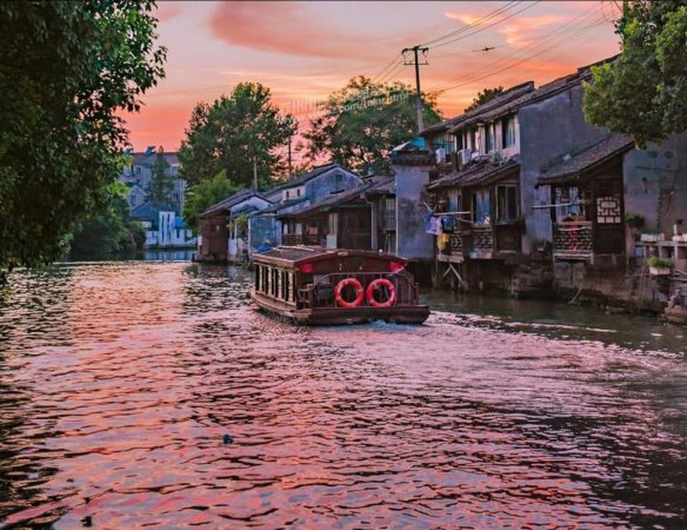 Flussfahrt am Abend in Suzhou