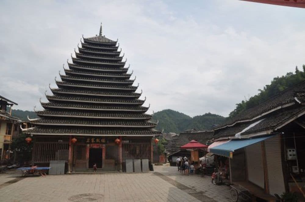 Dong Minderheit: Glockenturm von Ma'an