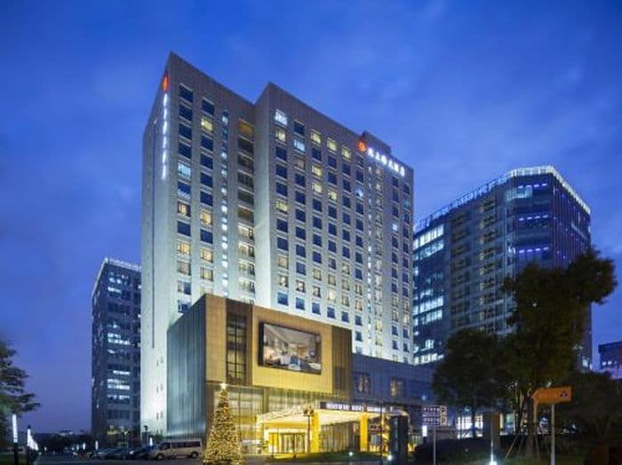 Northern Hotel Shanghai Outside